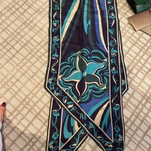 Emilio Pucci Vibrant silk scarf